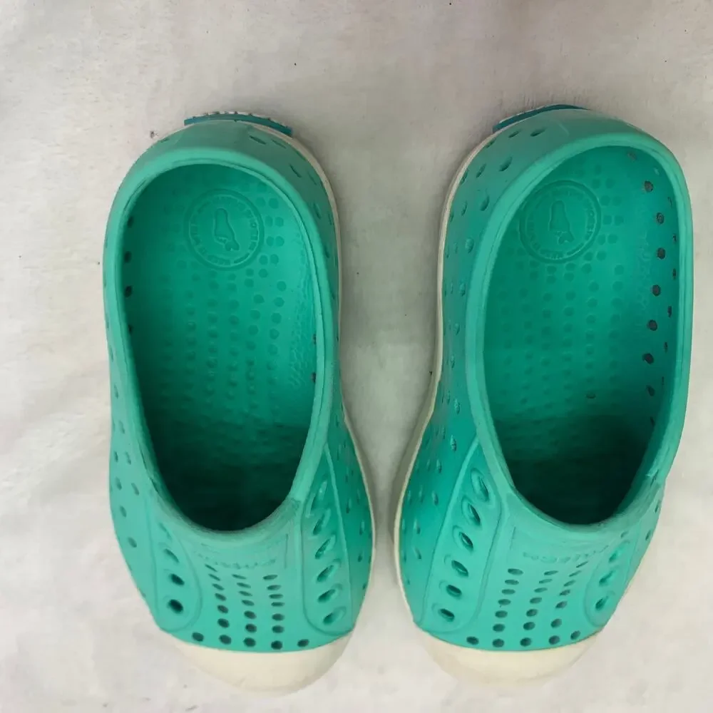 Native Jefferson Childrens 7 Turquoise Water Shoes Sneakers Rubber Beach Outdoor